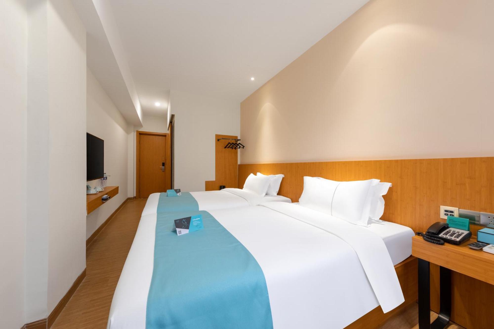 Xana Lite Hotel - Guangzhou Fangcun Huadiwan Metro Station Екстериор снимка