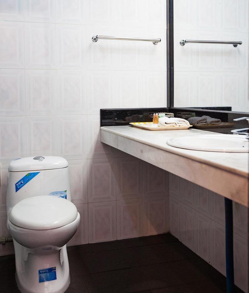 Xana Lite Hotel - Guangzhou Fangcun Huadiwan Metro Station Екстериор снимка