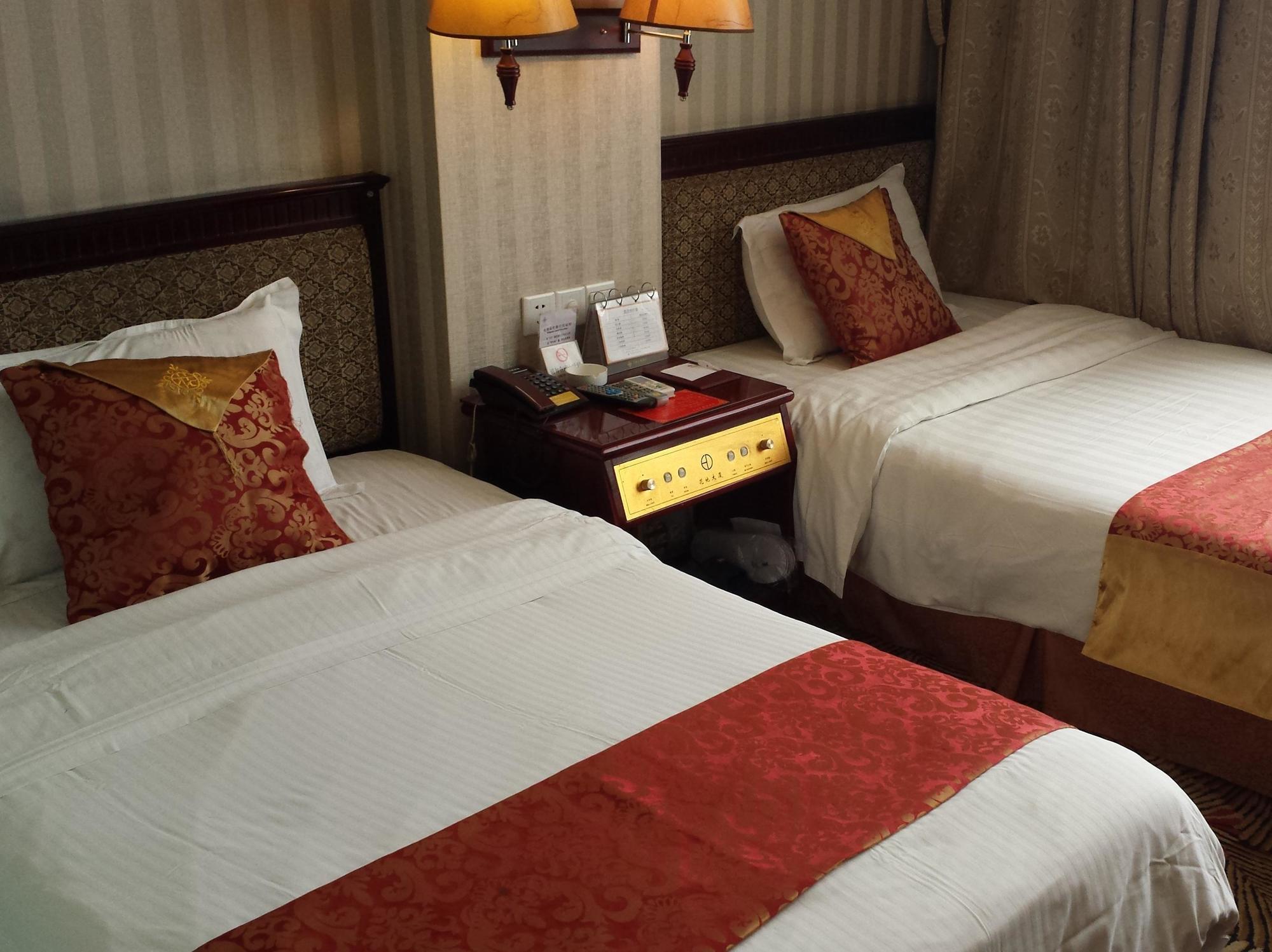 Xana Lite Hotel - Guangzhou Fangcun Huadiwan Metro Station Екстериор снимка