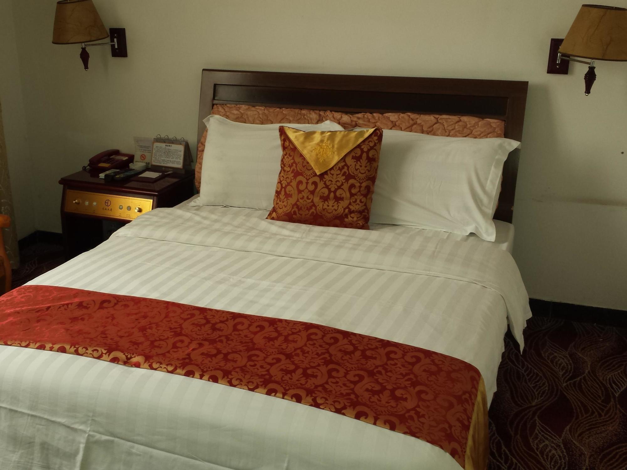 Xana Lite Hotel - Guangzhou Fangcun Huadiwan Metro Station Екстериор снимка